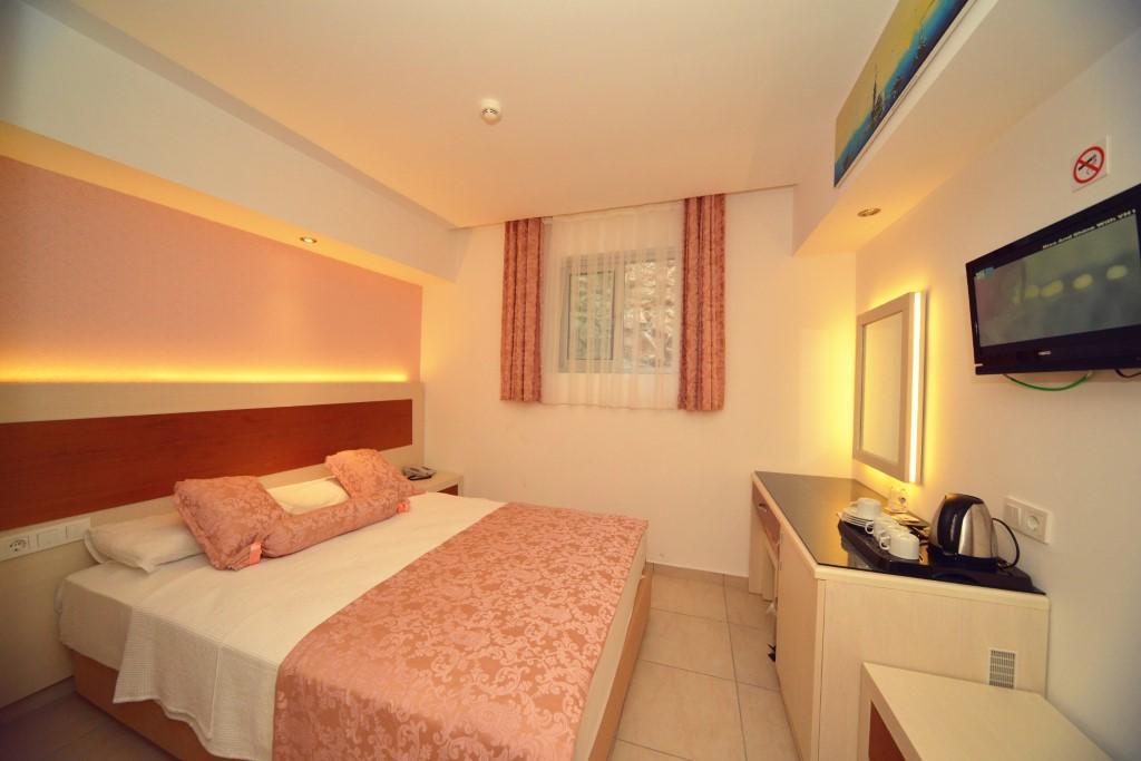 Hotel Montebello 4*