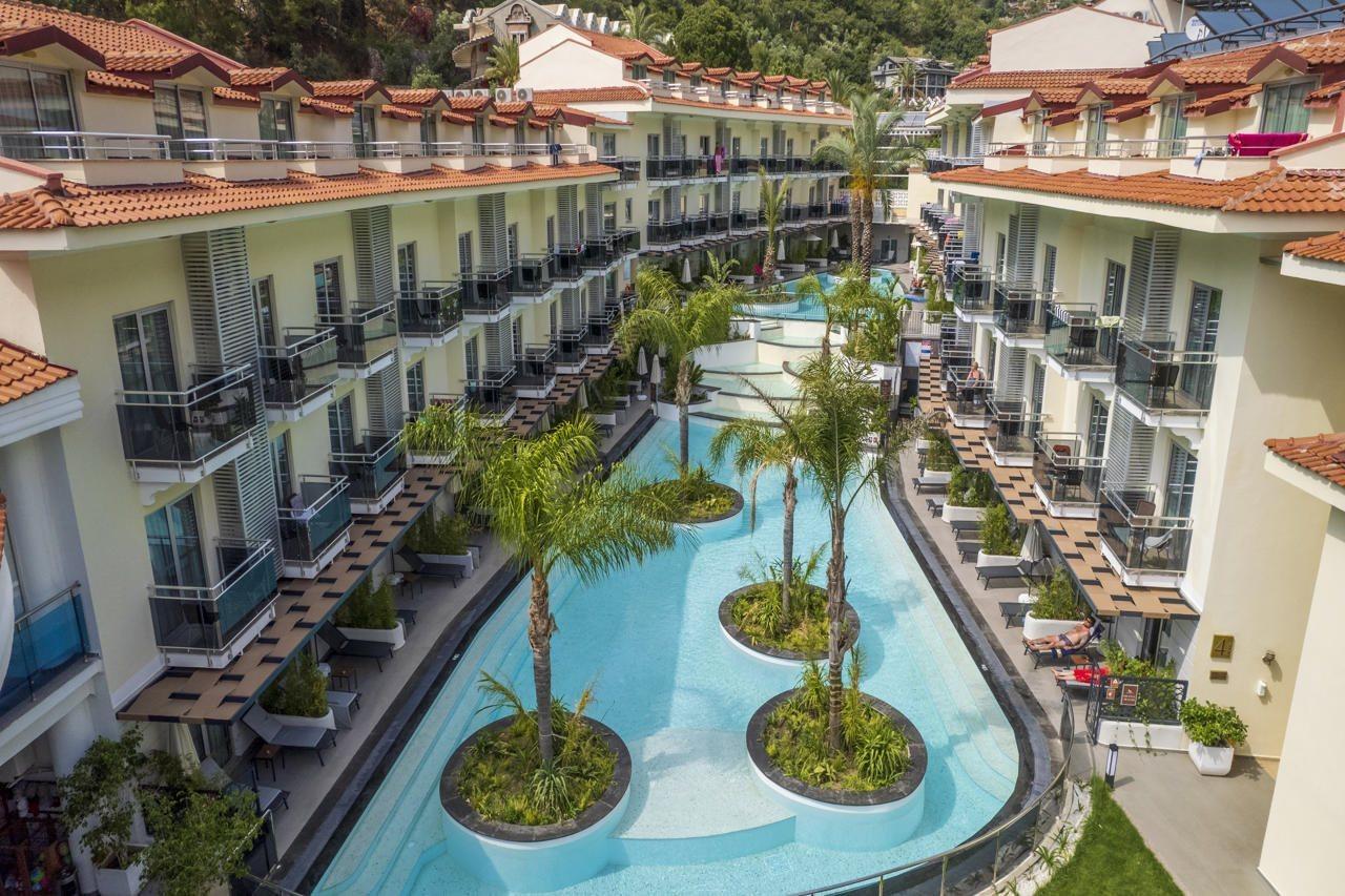 Hotel Montebello 4*