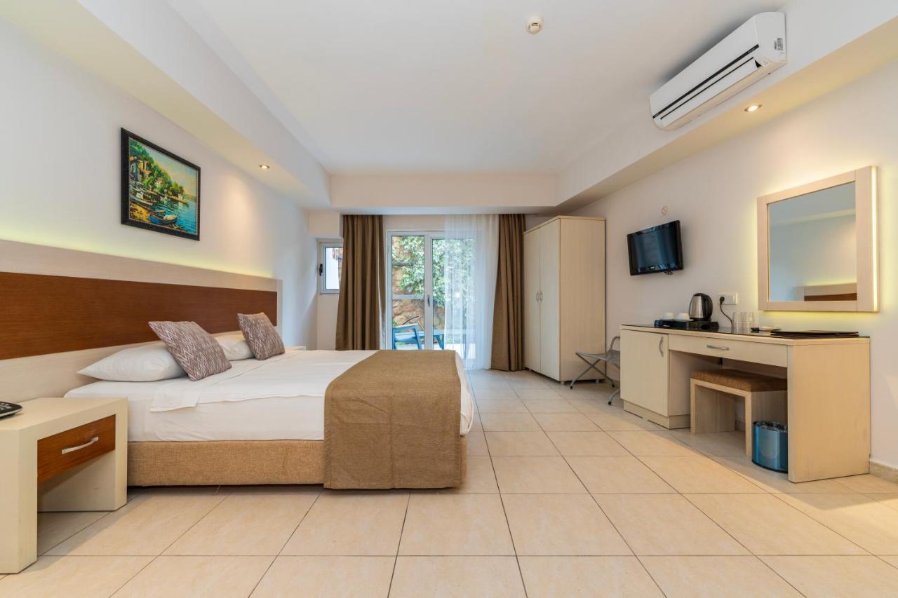 Montebello Hotel 4*