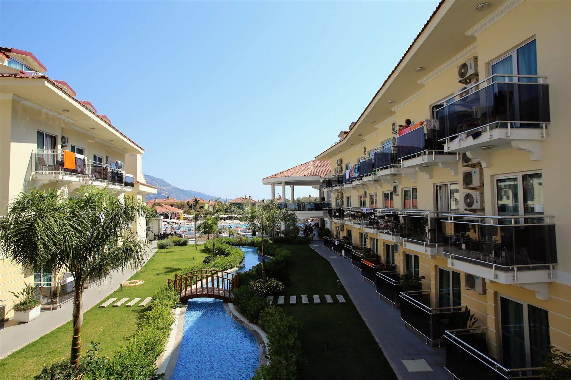 Montebello Hotel 4*